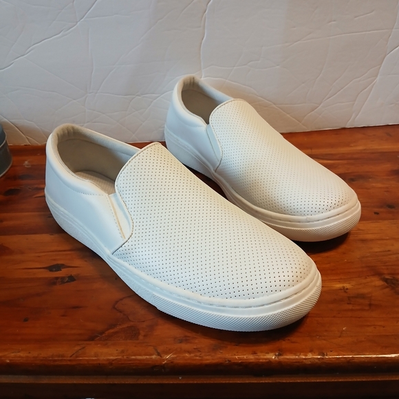 Skechers Women's Goldie Plane Jane Slip On Sneakers Size 11 - Picture 2 of 11